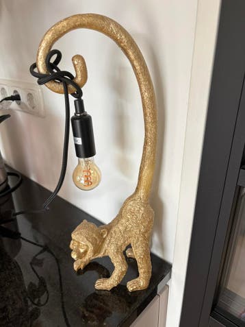 Leuke lamp met gouden aap. GRATIS