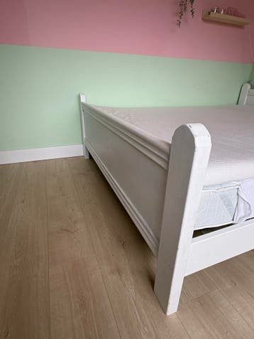 Gratis : Tweepersoonsbed 160x200 met lattenbodem