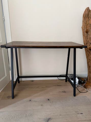 Compact bureau (MIRA Home)