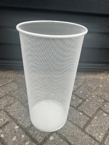 Witte metalen paraplumand