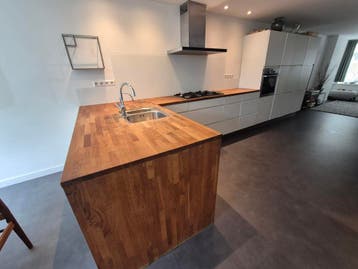 Keuken gratis af te halen, incl. werkende apparatuur.