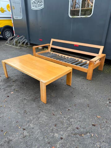 Gratis! Vintage bank en salontafel
