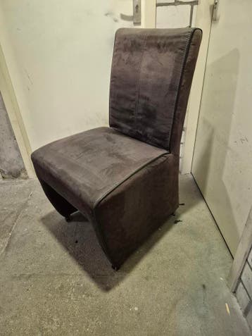 Comfortabele eetkamerstoel - huiskamersfeer op wieltjes