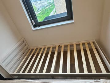 Bed frame met hoofdbord90x200 cm