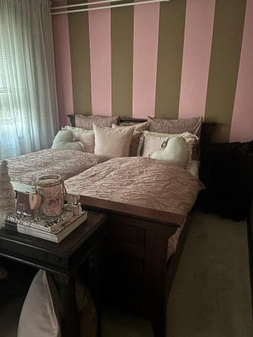 GRATIS afhalen bed & nachtkastjes