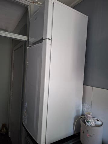 Gratis koelkast met vriezer  op te jagen merk Beko