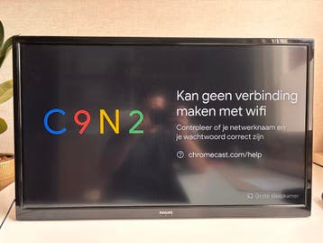 Philips TV met muurbeugel 32 inch (geen afstandsbediening)