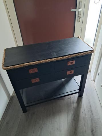 Gadis Zwarte kasten voor hal of andere ruimte
