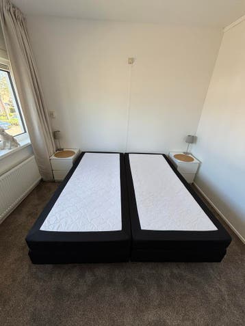 2x JYSK boxspring 200x90 - Gratis af te halen