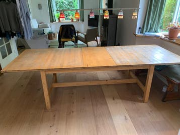 Grote houten eettafel gratis afhalen