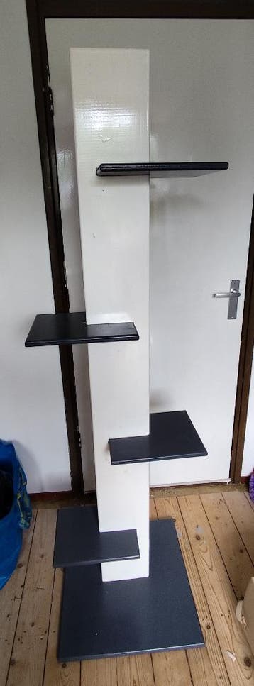 Winkel display hout, trapsgewijs