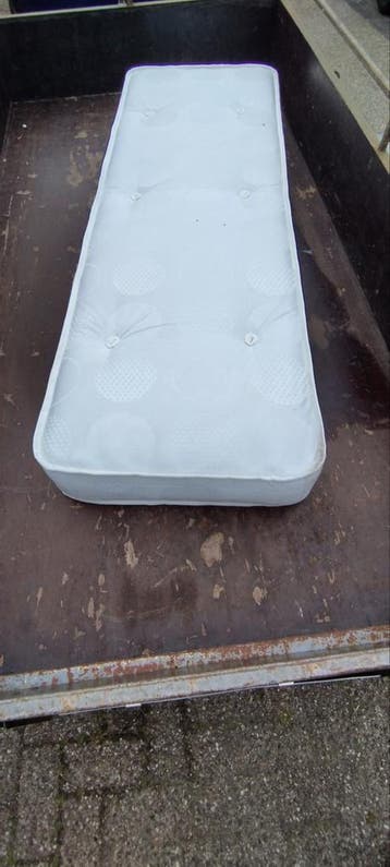 Gratis Nieuwe Brandvertragende Matras