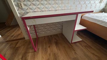 Bureau 120x50x75 met opbergruimte en kabeldoorvoer