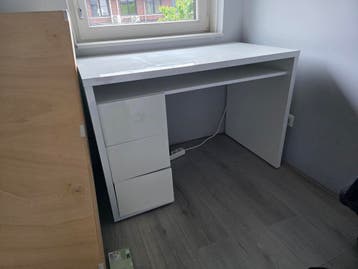Wit bureau met lades - ideaal voor thuiswerk of studie