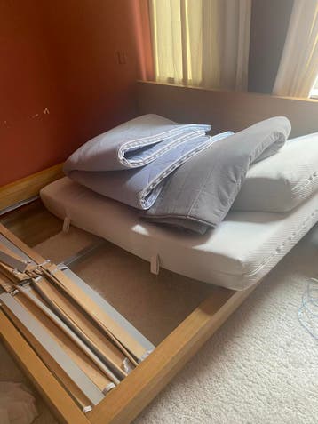 IKEA Malm bed 180x200 met matrassen en toppers