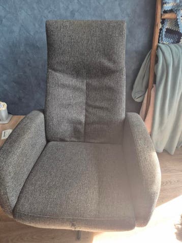 2 Relaxstoelen - Mechanisme perfect, stof te vervangen