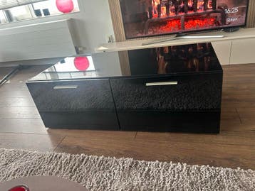 Gratis af te halen: Zwart kastje 120x60x40 cm