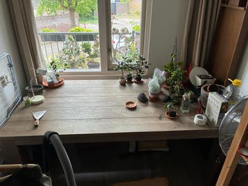 Robuuste houten tafel - 190x95 cm