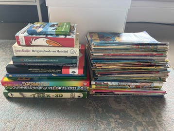 Stapel Donald Ducks + kinderboeken