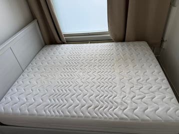 GRATIS Matras + lattenbodem 160x200