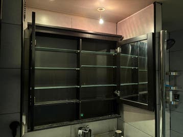 IKEA Spiegelkast - Badkamerkast met spiegeldeuren