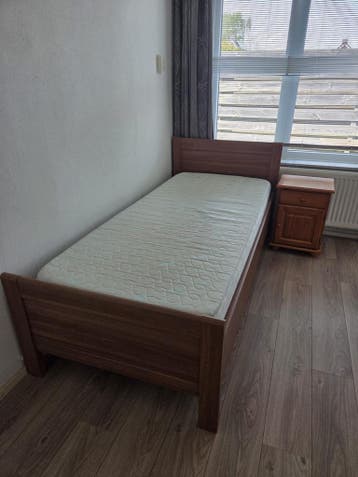 Senioren bed met nette matras - ZSM ophalen