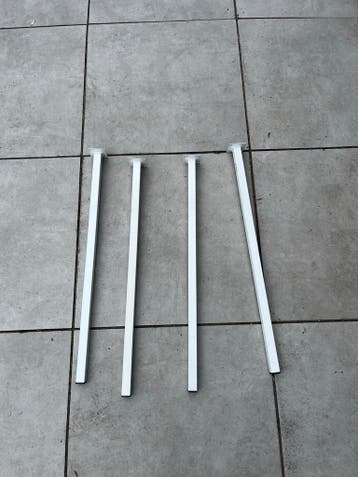 Set van 5 witte metalen tafelpoten