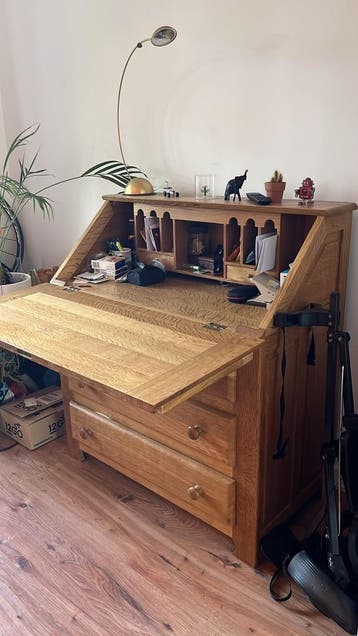 GRATIS houten secretaire maandag 11 mei