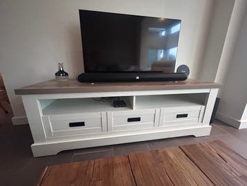 Tv meubel 154x49x51,5   LxBxH