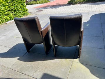 2x Bruine lederen stoelen - gratis af te halen