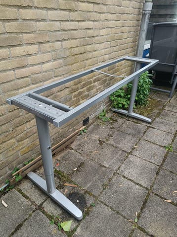 Oud ijzer / frame / gratis af te halen