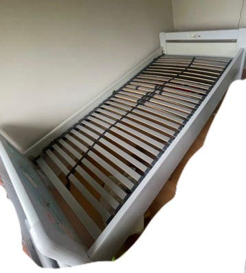 Bed 200 x 90 cm
