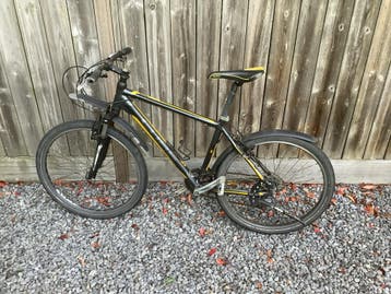 Cube Mountainbike met 24 versnellingen 26 inch wielen