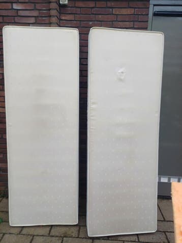 Gratis boxspring bed