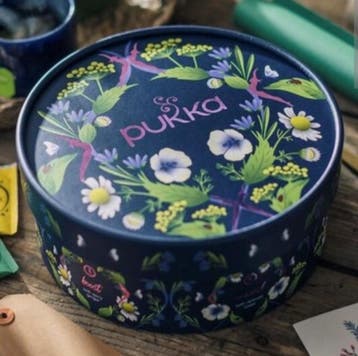 Mooie Pukka theedoos LEEG.
