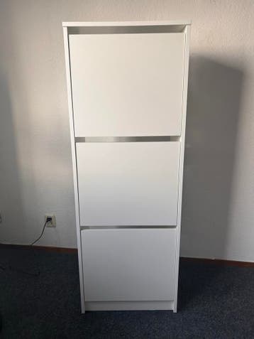 Witte schoenenkast met 3 vakken