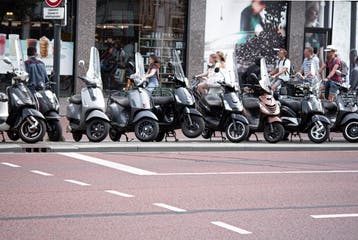 GEZOCHT: Defecte scooters, Tomos of schakelbrommers