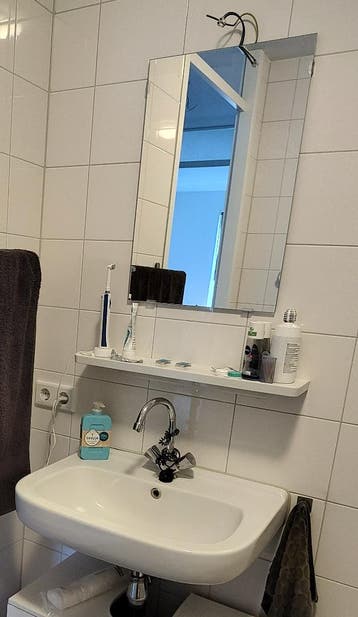 Badkamer spiegel met plankje