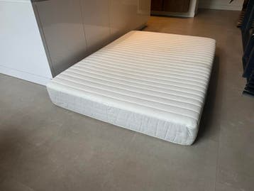 Matras 140x200 - in zeer goede staat - gratis