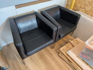 Set van 2 zwarte Ikea fauteuils