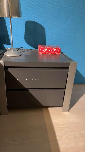 Gratis - Set van 2 metalen nachtkastjes