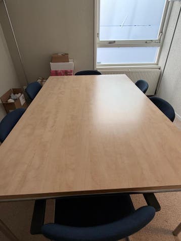 (Vergader)tafel GRATIS, OPHALEN