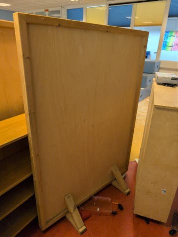 Gratis af te halen voor 13:00 5stuks houten scheidingswand