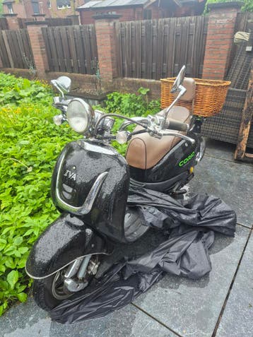 2x IVA snorscooters – Ideaal Project / Onderdelen – Heerle