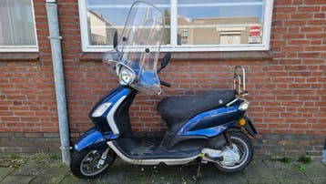 GERESERVEERD: Gratis af te halen Piaggio Fly