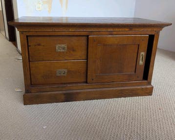 Kastje - dressoir