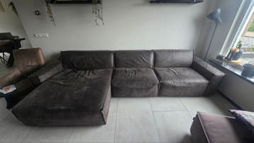 Gratis bank met loungedeel