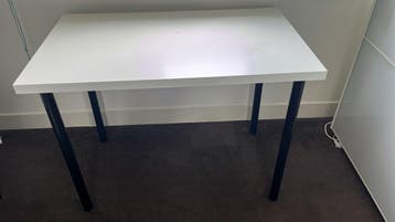IKEA Tafeltje - Wit met Zwarte Poten (100x60cm)