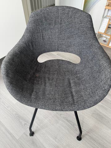 2 eetkamerstoelen