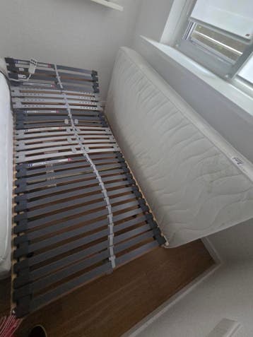 Electrisch verstelbare lattenbodem met matras